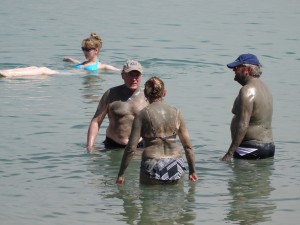 First cover yourself with mud and the float!